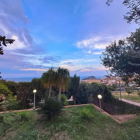 Unica Aci Castello