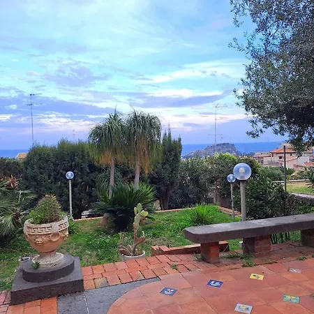Vakantiehuis Unica Aci Castello